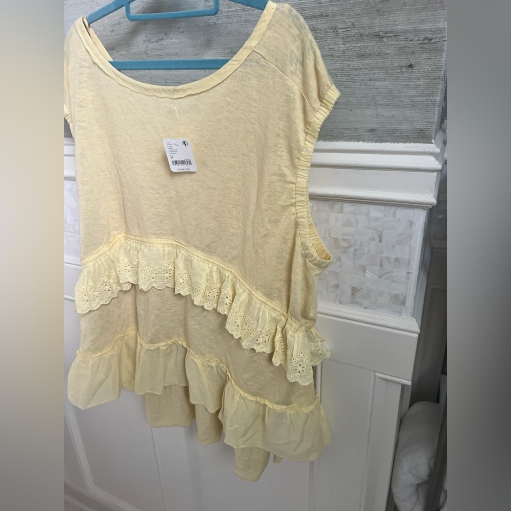 NWT new FREE PEOPLE Claire Tee medium reed yellow ruffle eyelet oversized - Picture 9 of 16